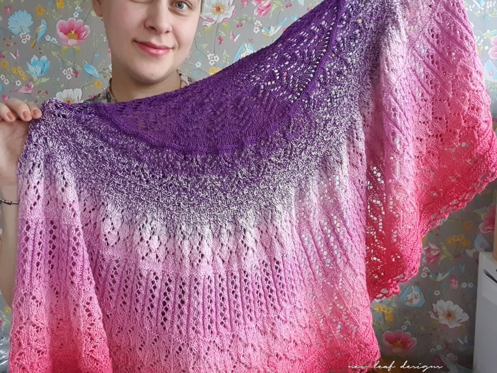 Cosy Moments Shawl 完成写真